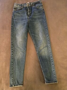 Zara Light Blue Denim Jeans with Contrast Stitching